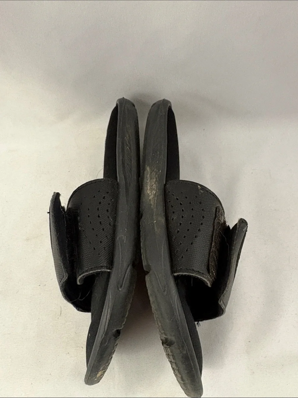 Under Armour Slides Boys Sz 4Y 4D‎ Foam Black White Sandals